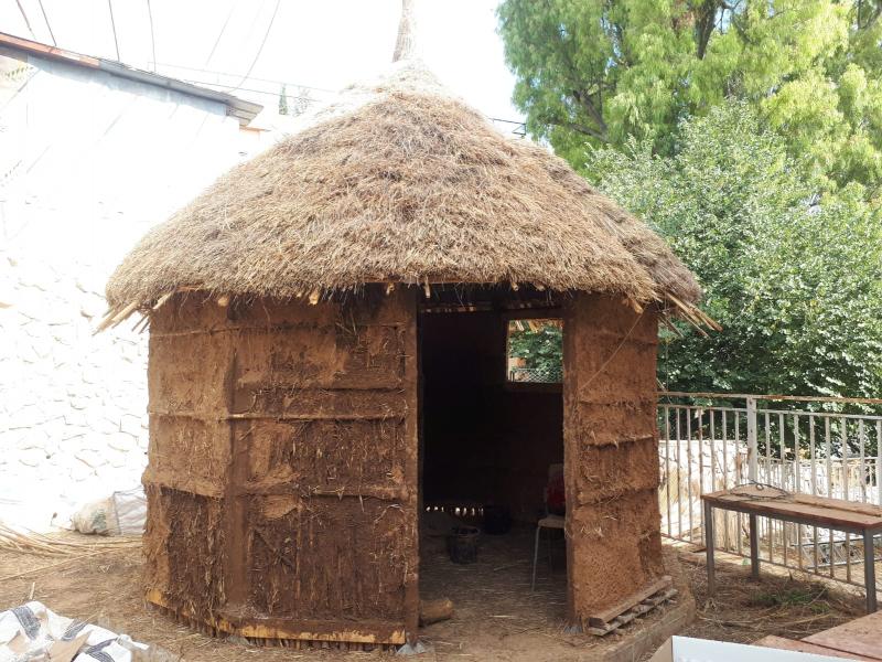 בית גוג'ו מסורתי 